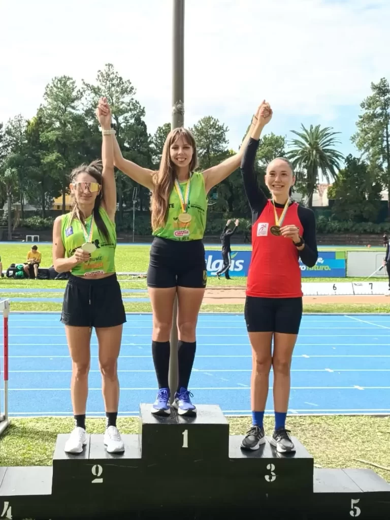 Paola foi campeã no Estadual de Atletismo durante o sábado - Crédito: Divulgação