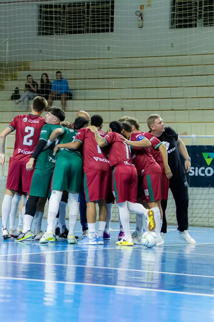 Por vezes, atletas atuam de graça para ter a oportunidade de jogar - Crédito: D & V Sports Photography / Divulgação