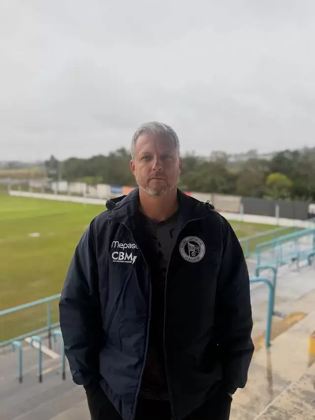 Douglas Bertoldi assume a função de auxiliar técnico
