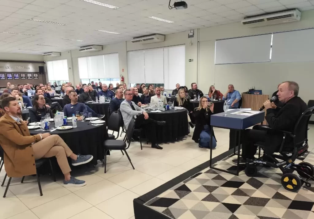 Clóvis Tramontina destaca sucessão, liderança e visão de futuro na CIC Teutônia