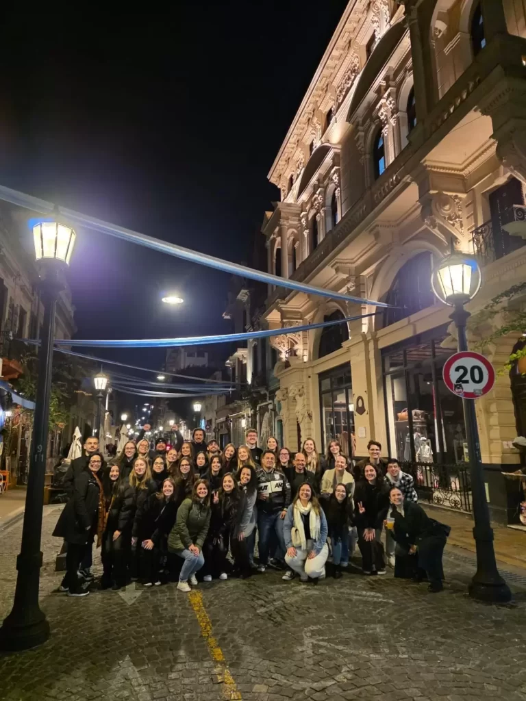 Grupo visitou diferentes pontos turísticos e de relevância histórica e cultural / Crédito: Divulgação