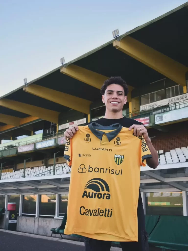 Atleta foi oficializado pelo clube de Erechim - Crédito: Divulgação