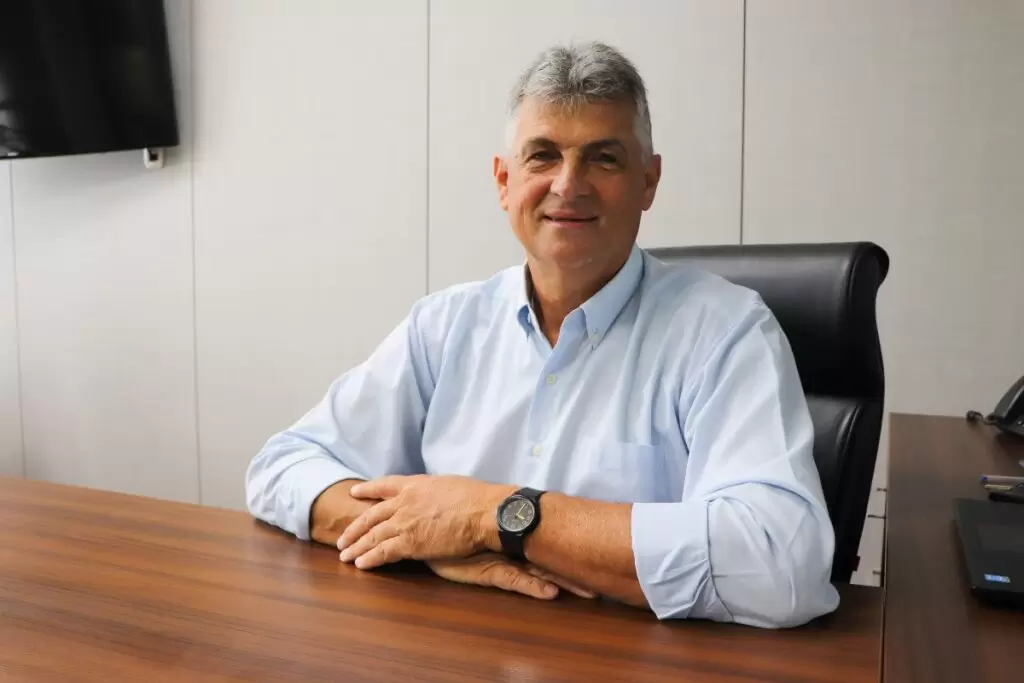 Presidente da Cooperativa Dália Alimentos, Gilberto Piccinini abordou caminhos para o futuro do setor em entrevista para a Rádio Popular / Crédito: Divulgação