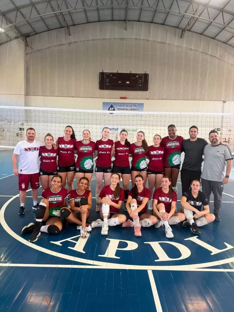Elenco Sub-19 está na disputa do campeonato - Crédito: Divulgação
