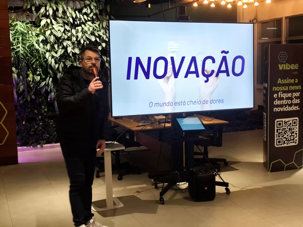 Marcos Lamb desmistificou os conceitos de inovação em palestra no evento de aniversário / Crédito: Thiago Maurique 