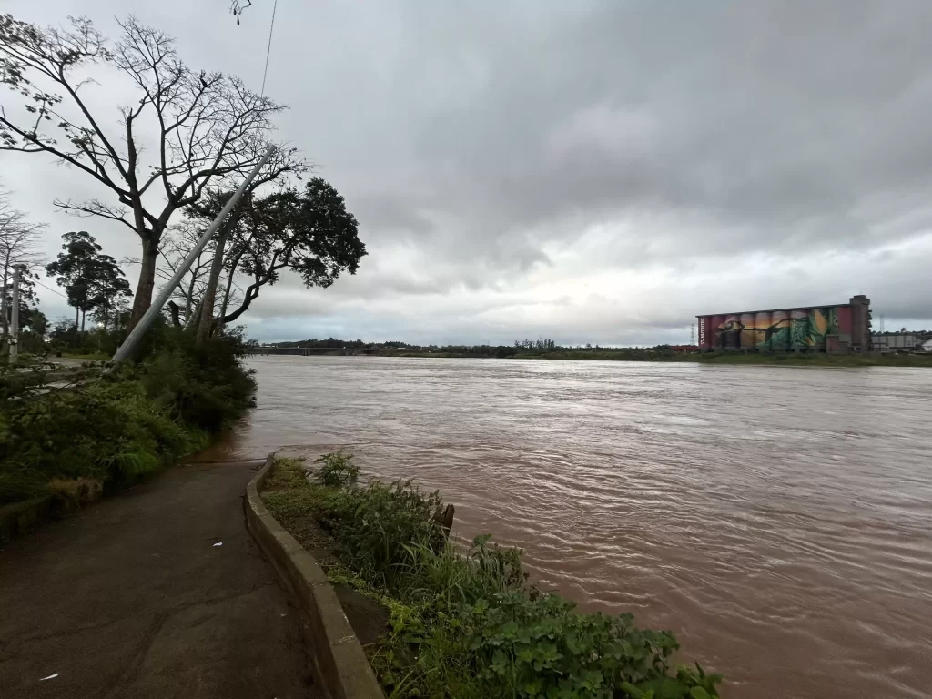 Subida do nível do Rio deve causar alguns transtornos - Crédito: Rafael Grün / Prefeitura de Lajeado / Divulgação
