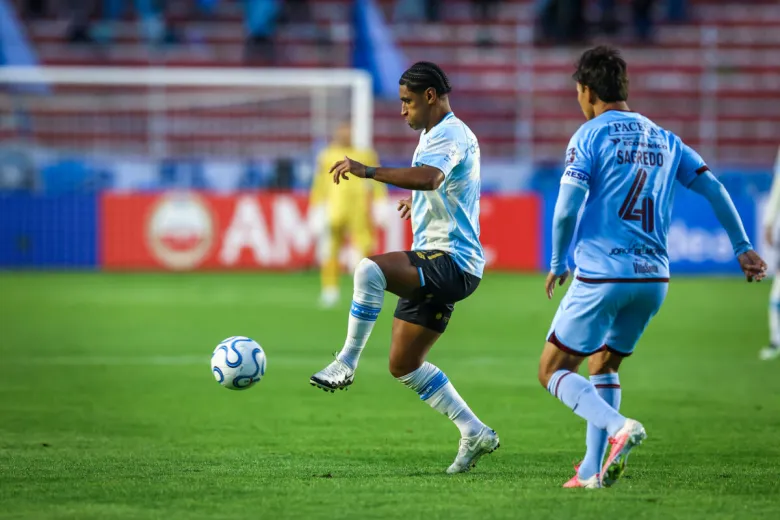 Tricolores precisam se recuperar após revés na ida - Crédito: Lucas Uebel / Grêmio / Divulgação