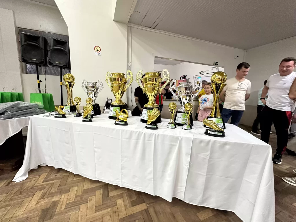 Troféus foram entregues aos destaques de 2026 - Crédito: Luis Augusto Huppes