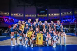Elenco festejou a vaga após a vitória - Crédito: Divulgação