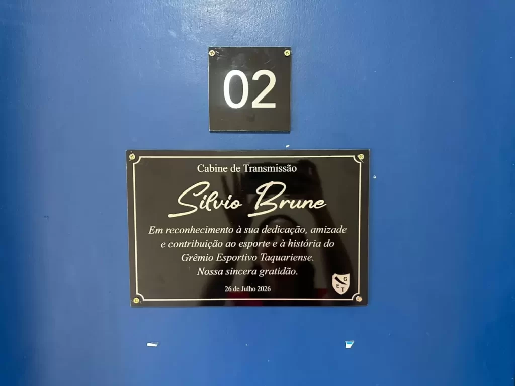 Cabine de número 2 passa a ter o nome de Sílvio Brune - Crédito: Letícia Echer