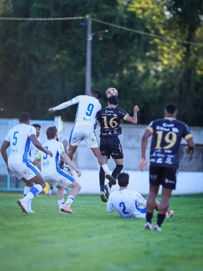 Grupo chegou a sua terceira derrota seguida - Crédito: Vinicius Molz Schubert / Divulgação