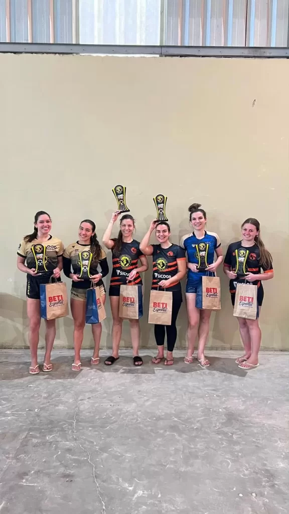Dani e Kelly venceram na Feminino B - Crédito: Divulgação