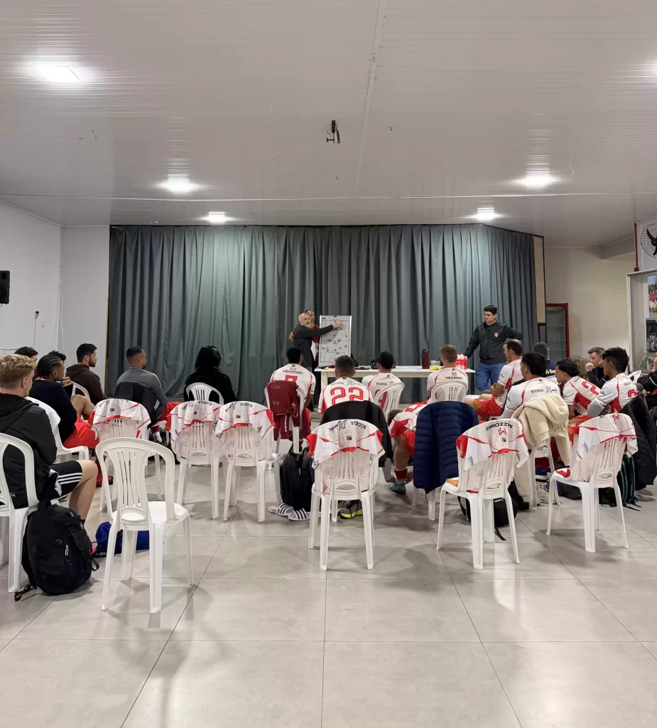 Arley tem visto crescente nas atuações do Serrano - Crédito: Júlia Bagnara / Divulgação