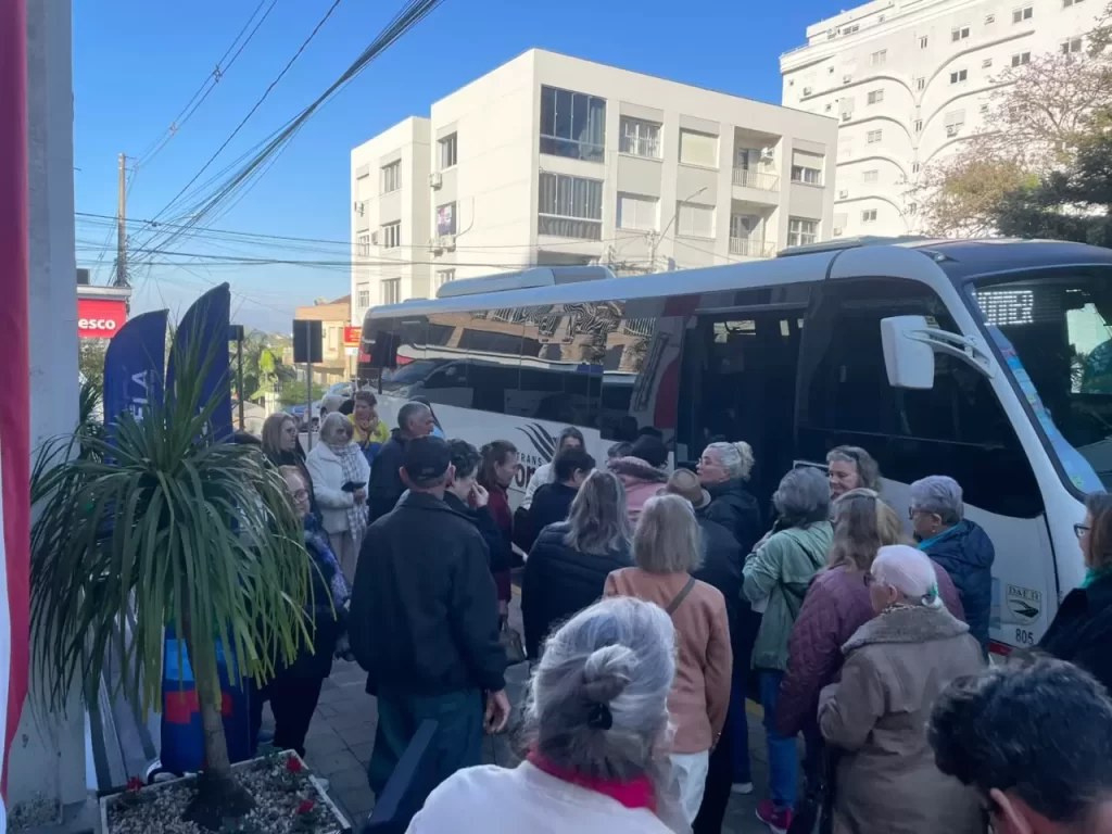 Grupos visitam Encantado na manhã desta terça-feira (8/9) / Crédito: Rafaela Zappaz