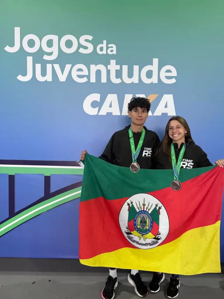 Caio e Laura - Crédito: Colégio Teutônia / Divulgação