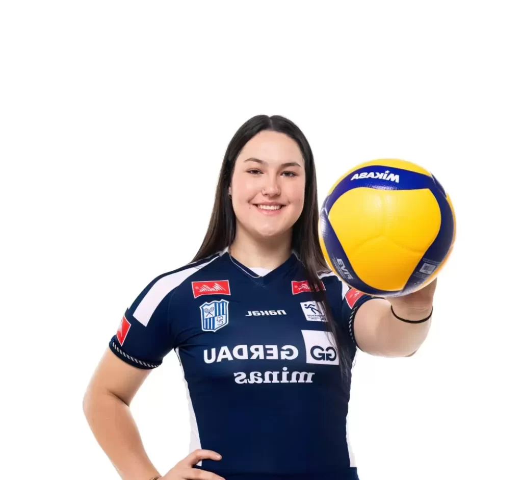 Vallentina se tornou referência para jovens que sonham com o voleibol - Crédito: Arquivo Pessoal / Divulgação